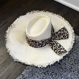 Eugenia Kim sun hat